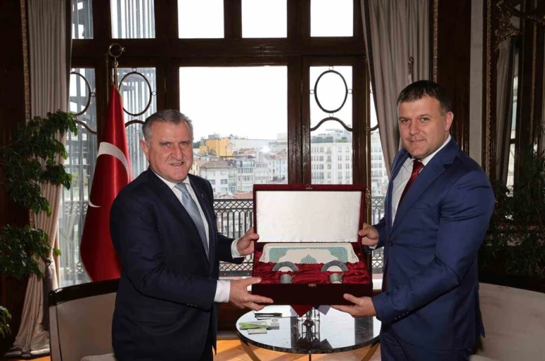 Bakan Bak Sırbistanlı mevkidaşı Memic’i İstanbul’da ağırladı