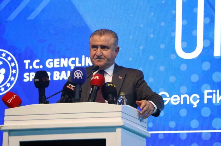 Bakan Bak: "Türkiye sonunda dünyada söz sahibi bir ülke olacak"