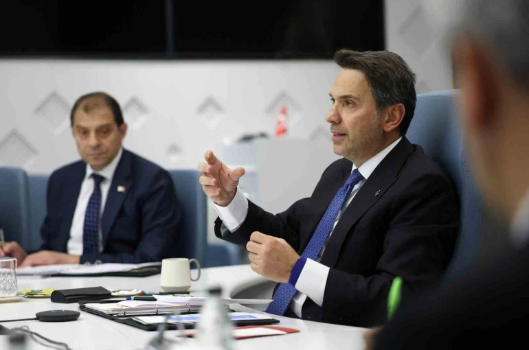 Bakan Bayraktar, Azerbaycan Enerji Bakanı Şahbazov ile elektrik iş birliğini görüştü
