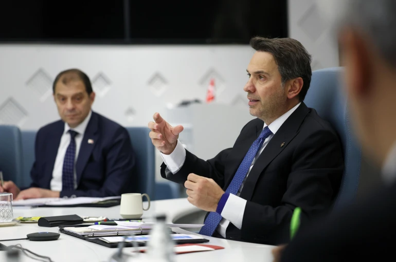 Bakan Bayraktar, Azerbaycan Enerji Bakanı Şahbazov ile elektrik iş birliğini görüştü