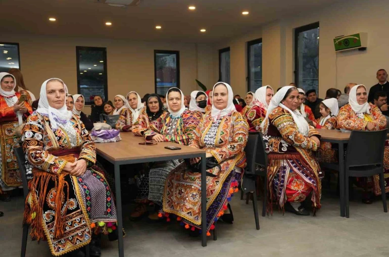 Bakan Ersoy: "Bu millet can cana, gönül gönüle verdikçe geleceğimiz güçlü ve aydınlık olacaktır"