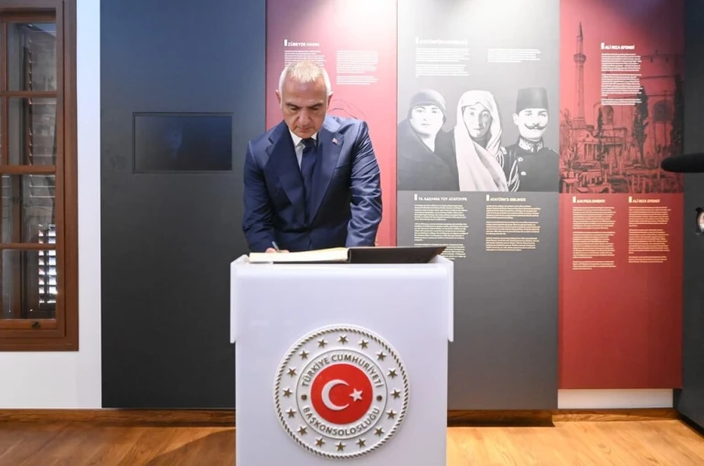 Bakan Ersoy: "Gerçekleştirdiğimiz çalışmalar, Atatürk’ün aziz hatırasına duyduğumuz saygının bir nişanesidir"