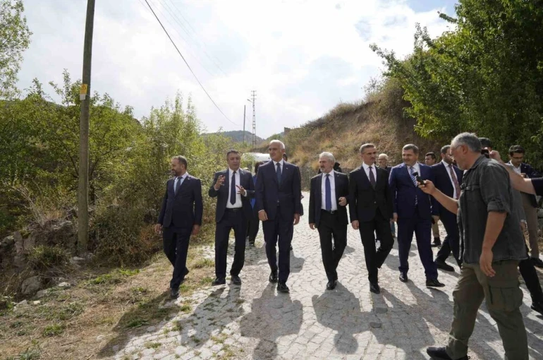 Bakan Ersoy: "Satala Antik Kenti’nin kültür ve turizm hayatına en güçlü şekilde katılmasını sağlayacağız"