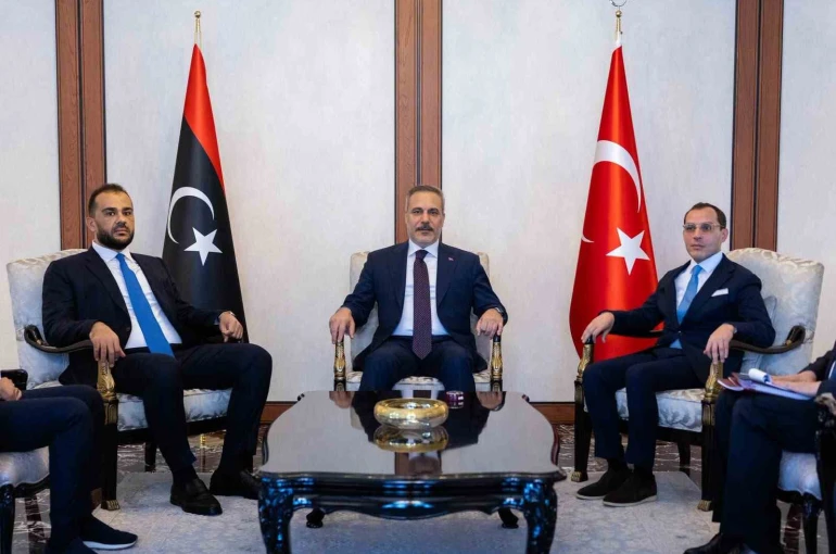 Bakan Fidan, Libya Milli Birlik Hükümeti Başbakanı’nın Ulusal Güvenlik Danışmanı Dibeybe ve Libya Milli Birlik Hükümeti Savunma Bakan Vekili Zubi ile görüştü