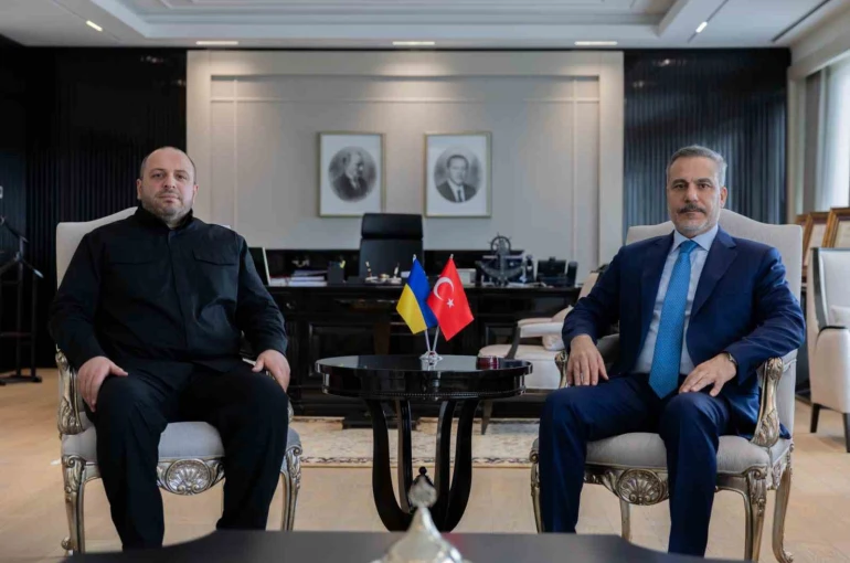 Bakan Fidan, Ukrayna Milli Güvenlik ve Savunma Konseyi Sekreteri Umerov ile görüştü