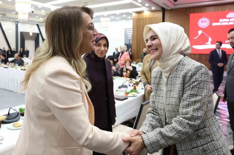 Bakan Göktaş: "Çocuklarımızı dijital dünyadaki zararlı içeriklerden korumak hepimizin ortak sorumluluğu"