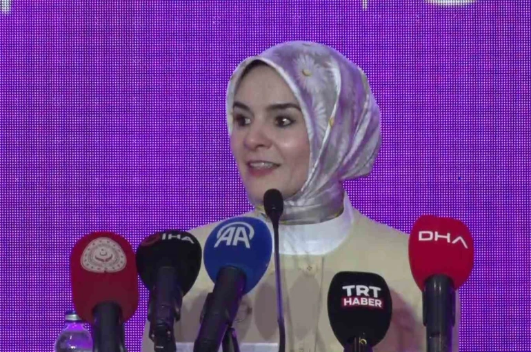 Bakan Göktaş: "Kız çocuklarımızın mühendislik alanında daha görünür olmasını çok önemsiyoruz"