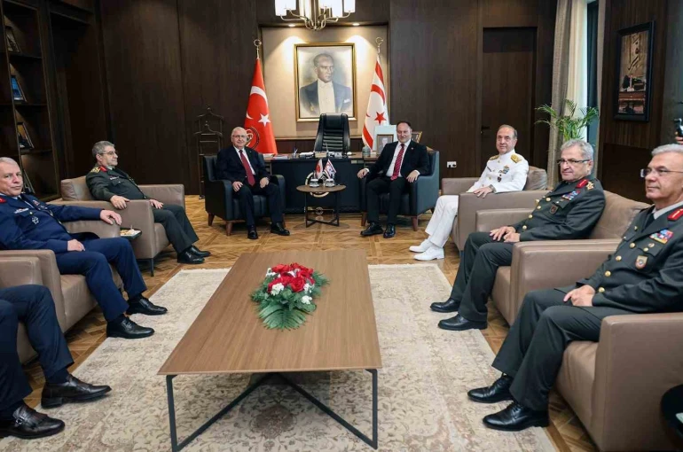Bakan Güler, KKTC Meclis Başkanı Öztürkler ile görüştü
