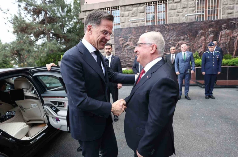 Bakan Güler, NATO Genel Sekreteri Rutte ile bir araya geldi