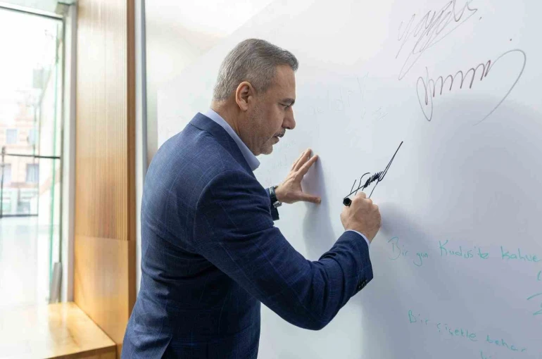 Bakan Hakan Fidan: "Eyleme ihtiyacımız olduğu kadar bilgiye, öğrenmeye, tecrübe aktarımına da ihtiyacımız var"