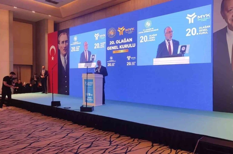 Bakan Işıkhan: "SGK 2028 yılında cari fazla verecek"