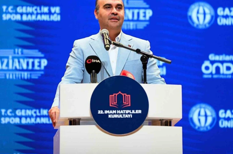 Bakan Kacır: "Türkiye, 50’ye yakın ülkenin semalarını muhafaza eden en kritik sistemleri, insansız hava aracı platformlarını üreten, ihraç eden bir ülke haline geldi"
