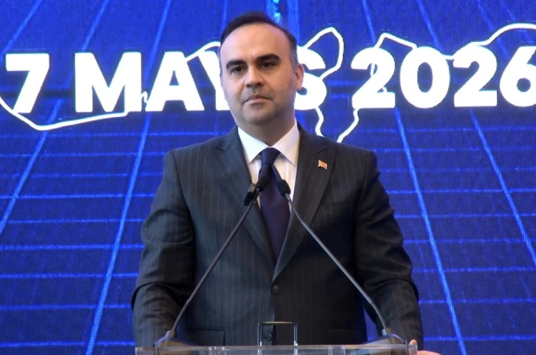 Bakan Kacır: "Ülkemiz en az 5 üretim tesisiyle yıllık 20 gigavatın üzerinde güneş hücresi üretim kapasitesine erişecek"