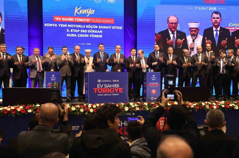 Bakan Kurum: "Biz lafla değil, eserle konuşuyoruz"