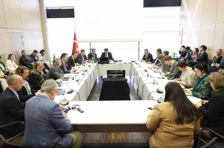 Bakan Kurum, Bonn’da COP31 Ev Sahibi Ülke Anlaşması’nı imzaladı