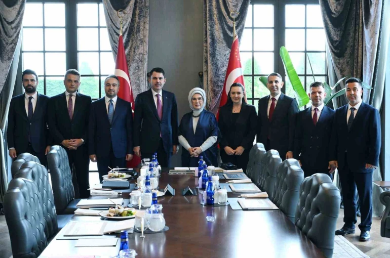 Bakan Kurum, Emine Erdoğan ile çevre politikaları ve COP31 hazırlıklarını görüştü