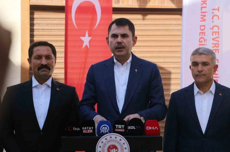 Bakan Kurum: "Siz önce gidin kendi belediyelerinizde yapmanız gereken sorumluluklar çerçevesinde çöpünüzü toplayın"