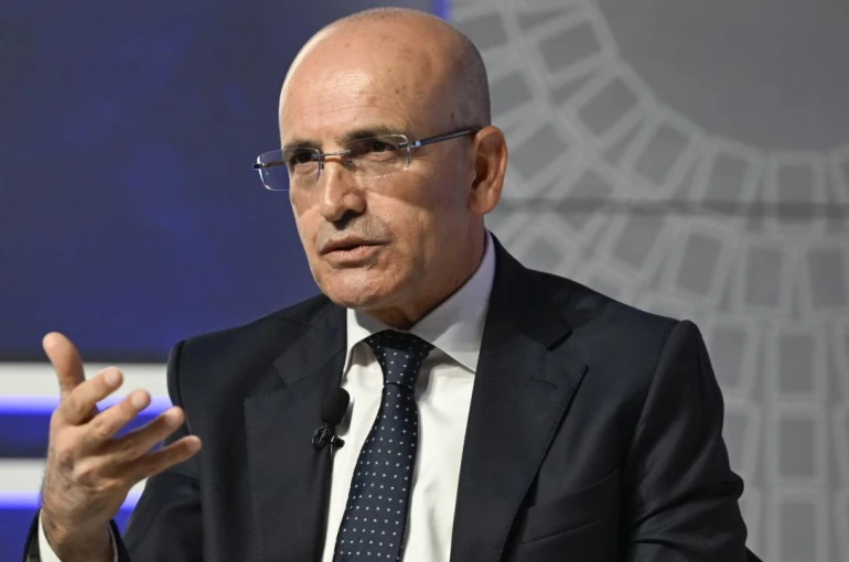 Bakan Şimşek: "Ekonomimiz büyümesini 23 çeyrektir sürdürdü"