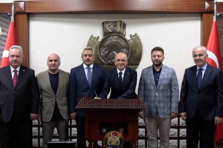 Bakan Şimşek Rize’de