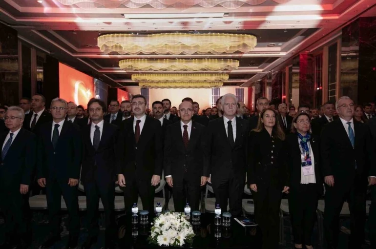 Bakan Şimşek: ‘‘Sermaye piyasaları ağırlıklı finans modeline geçiş yapmak istiyoruz’’