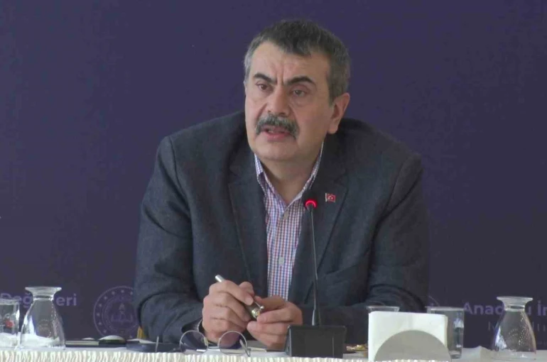 Bakan Tekin: "AK Parti Türkiye’de insan haklarını, yasaksız bir Türkiye’yi politik uygulamalarının odağına yerleştirmiş ve ona göre hareket etmiştir"