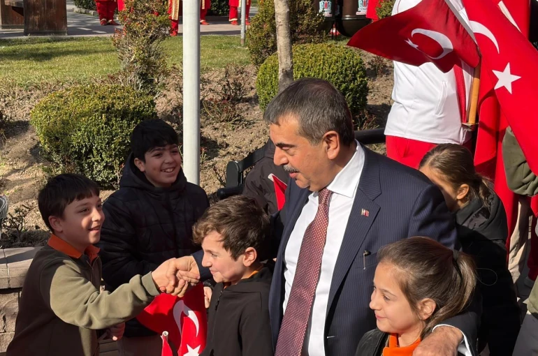 Bakan Tekin: "Bağımsızlığımız, bayrağımız ve ezanımız ilelebet varlığını sürdürecektir"