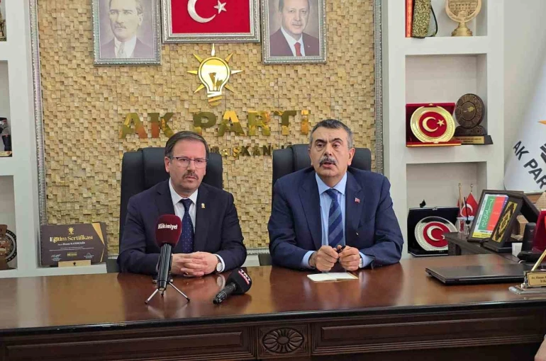 Bakan Tekin: "Derslik başına düşen öğrenci sayısı Türkiye genelinde 20’li rakamlara düştü"