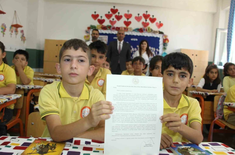 Bakan Tekin’den Şırnaklı öğrencilerin mektuplarına duygusal cevap