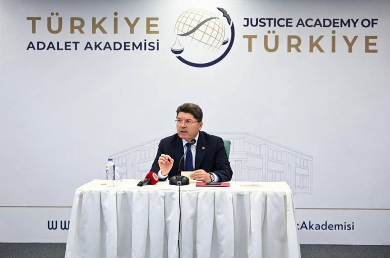 Bakan Tunç: "Türkiye Yüzyılı, adaletin de yüzyılı olacak"