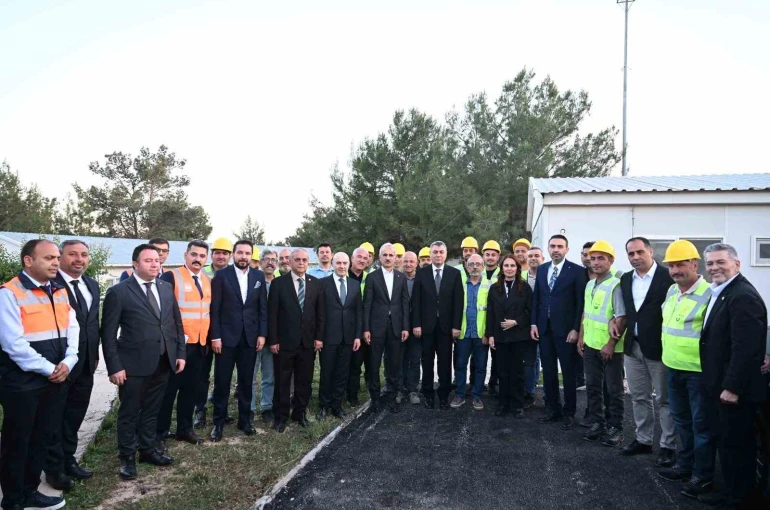 Bakan Uraloğlu: "35 dakika kısalan seyahat süresiyle toplam 1 milyar 58 milyon lira tasarruf sağlayacağız"