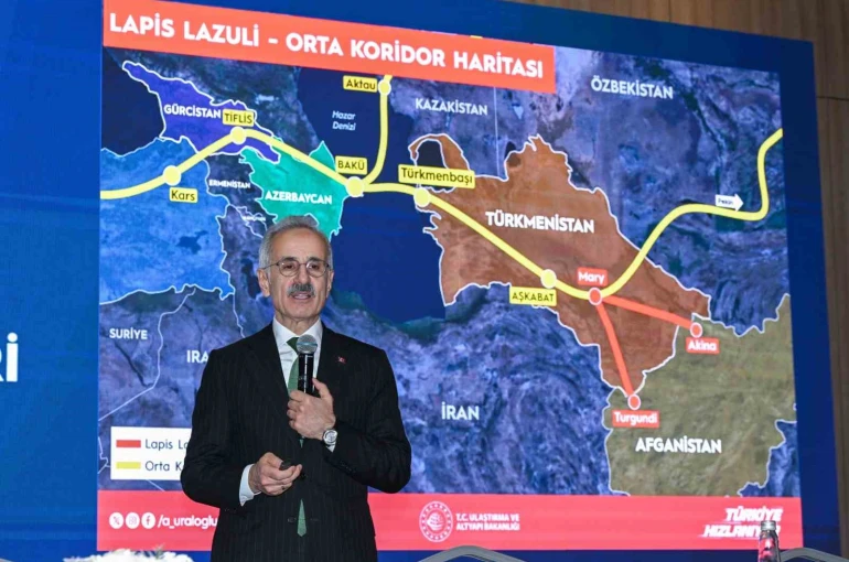 Bakan Uraloğlu: "Ankara’da YHT Gar’dan Esenboğa’ya, üniversite alanına kadar gidecek olan bir hat olacak"