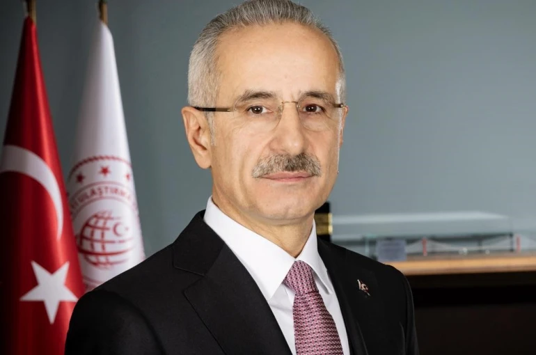 Bakan Uraloğlu: "İran, Irak, Suriye, Lübnan ve Ürdün seferleri 6 Mart tarihine kadar iptal edildi"
