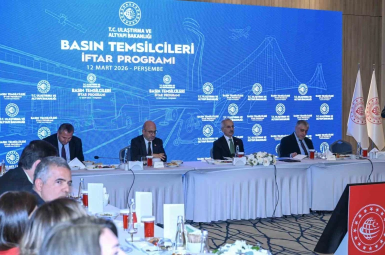 Bakan Uraloğlu: "Kalkınma Yolu’nun ülkemiz ekonomisine 10 yıllık periyotta 55 milyar dolarlık bir katkısı olacağını öngörüyoruz"