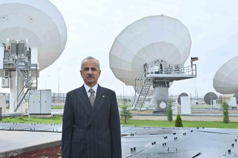 Bakan Uraloğlu: "Katar ile kurduğumuz stratejik ortaklık sayesinde Türksat filomuza yeni nesil bir uydu kazandırıyoruz"