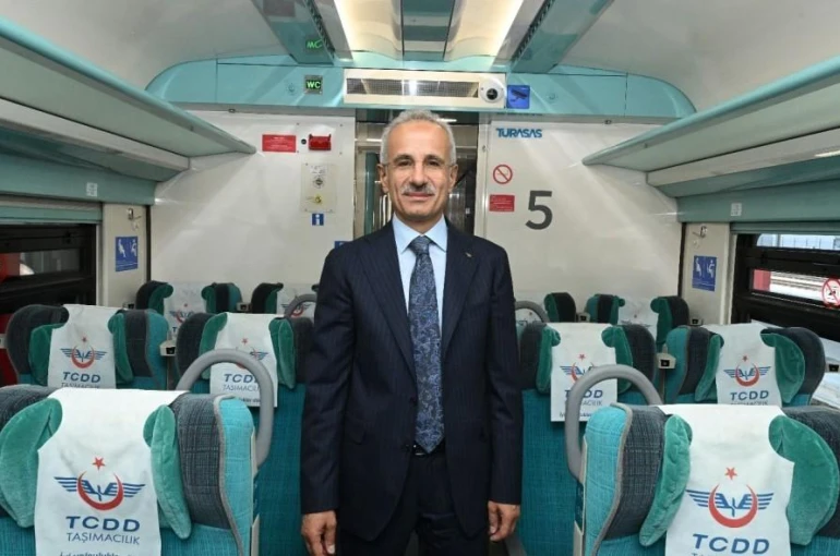 Bakan Uraloğlu: "Kurban Bayramı’nda THT trenlerimizde kapasite artışı sağlayacağız"