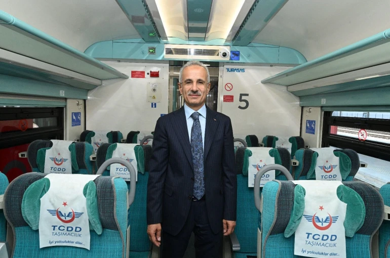 Bakan Uraloğlu: "Milli Elektrikli Tren Setlerimizi devreye alıyoruz"