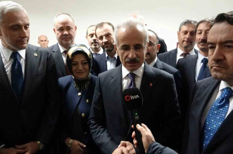 Bakan Uraloğlu: "Simav-Abide yolu için ihale süreci tamamlandı ve sözleşme aşamasına geçildi"