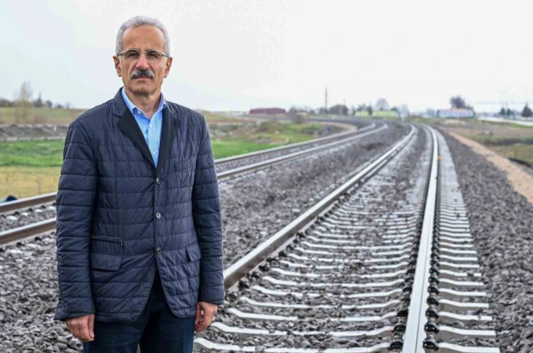 Bakan Uraloğlu: "Sinyalli hat oranımızı yüzde 61’e yükselttik"