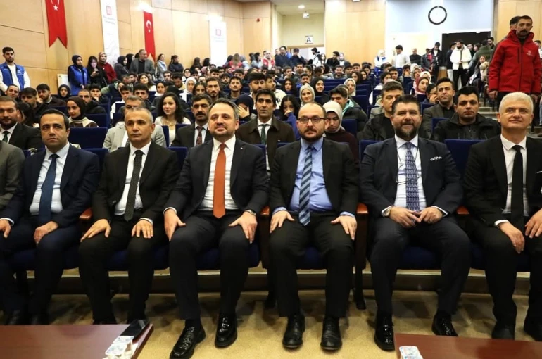 Bakan Yardımcısı Eminoğlu: "81 ilin tamamında gençlik ve spor tesislerimiz var"