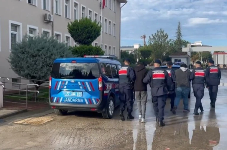 Bakan Yerlikaya: "10 il merkezli düzenlenen operasyonlarımızda; 5,8 milyar liralık işlem hacmi bulunan 79 şüpheliyi yakaladık"