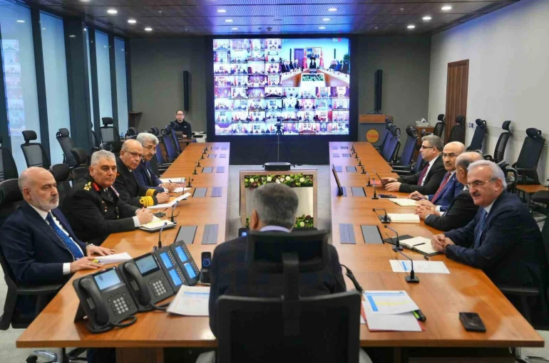 Bakan Yerlikaya, 81 ilin valisi ile çevrim içi Koordinasyon Toplantısı gerçekleştirdi