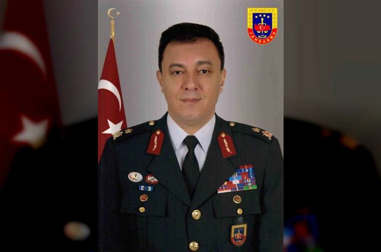 Bakan Yerlikaya: "Tuğgeneral Selami Akşit geçirdiği rahatsızlık sonucu vefat etmiştir"