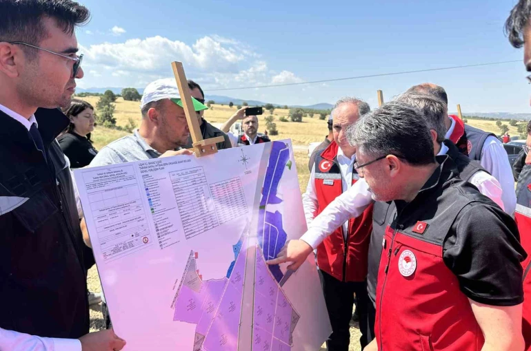 Bakan Yumaklı açıkladı: Uşak’ta 12 milyar TL’lik yatırımda yüzde 75’i kadın 2 bin 500 kişi istihdam edilecek