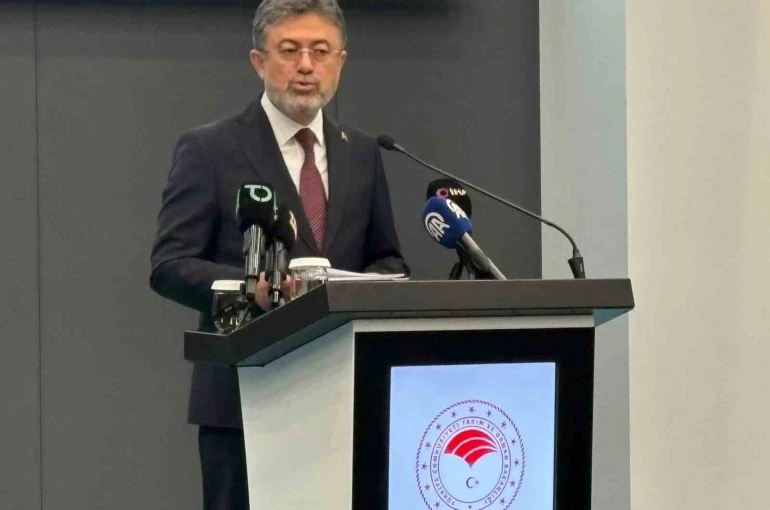 Bakan Yumaklı: "Suyu kaybeden geleceğini de kaybeder"