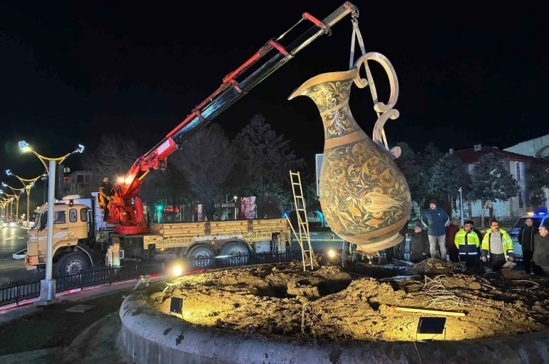 Bakır sürahi geçici olarak yerinden kaldırıldı