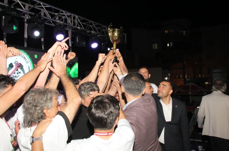BAL’a yükselen Üzümlüspor’da şampiyonluk coşkusu