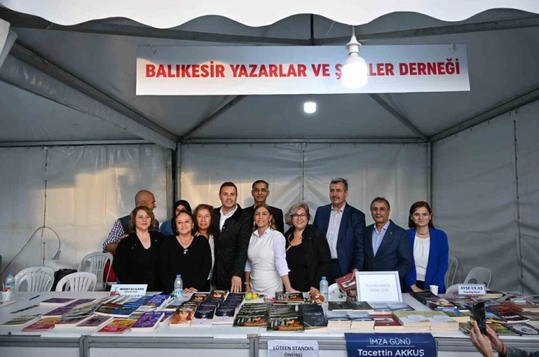 Balıkesir kitap fuarını 150 bin kişi ziyaret etti