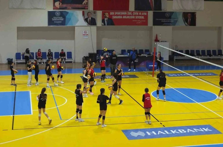 Balıkesir’de kış spor okulları ilgi gördü