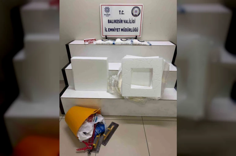 Balıkesir’de otobüs yolcusundan 3 kilo metamfetamin çıktı