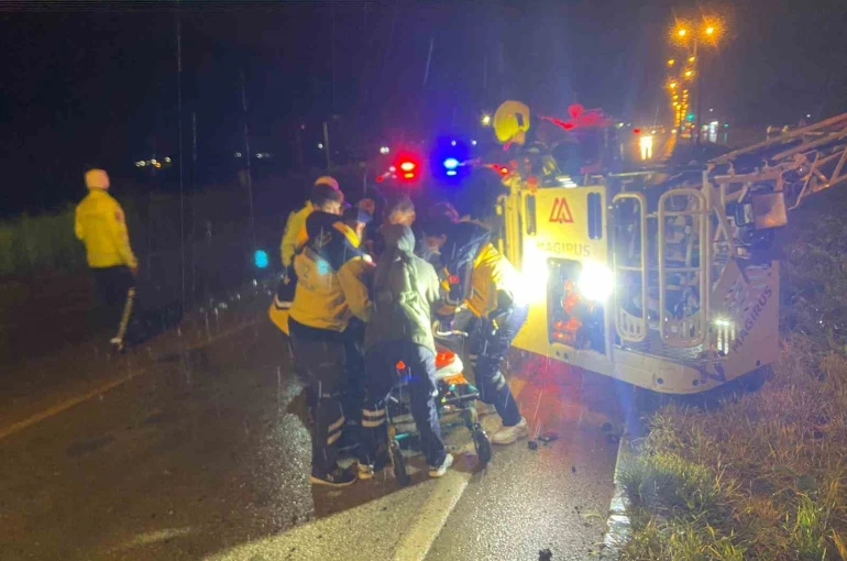 Balıkesir’de yolcu otobüsü devrildi: 3 ölü, 26 yaralı